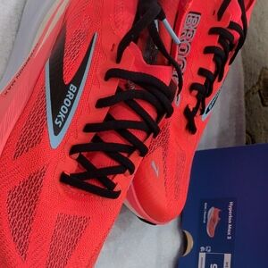 Brooks Women's Athletic Shoes - Bright Red